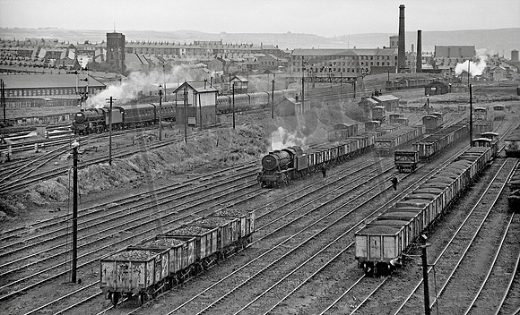 90651 1966-07-02 Rose Grove Sidings