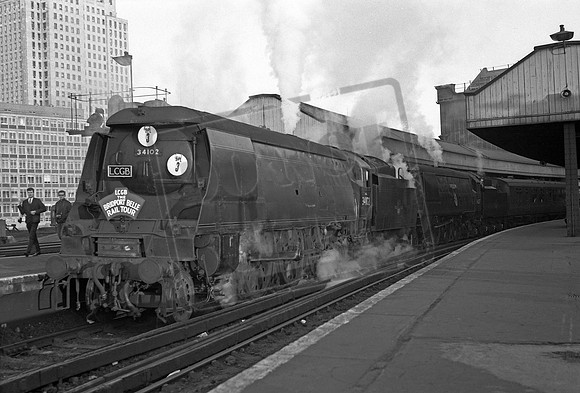 34102 1967-01-22 Waterloo