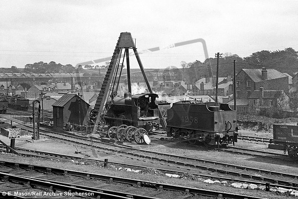 4258 1920s Buxton Midland shed