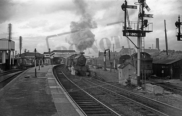 4910 1958-04 Bridgend