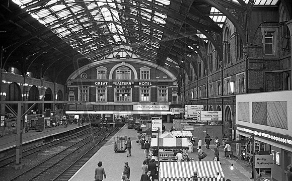 Liverpool Street 1982-04