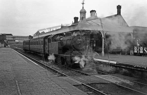 69690 1954-05-31 Mundesley on Sea