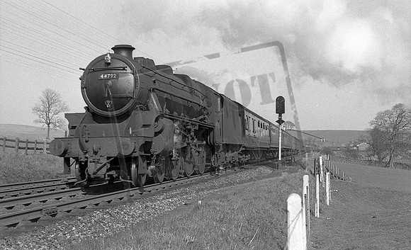 44792 1962 Hellifield