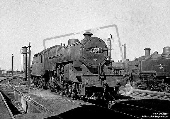 42717 1957-06-01 Fleetwood shed