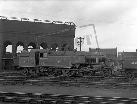 42512 1955-04-11 Plaistow
