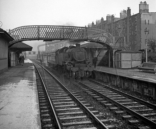 42172 1961-12-02 Merchiston near Edinburgh