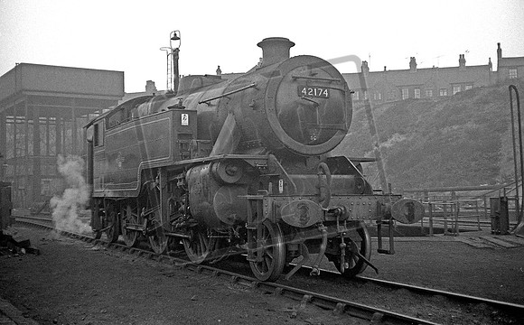 42174 1962-12 Leicester Midland shed