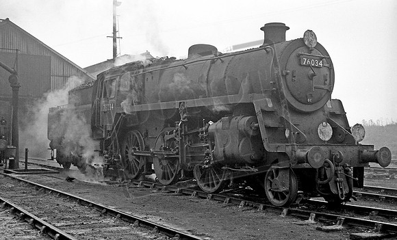 76034 1964-02-08 Eastleigh shed