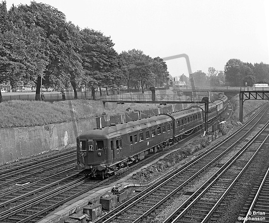 EMU 3005 1964-05-27 Clapham Junction