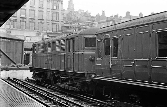 Met Railway 11 1950s Moorgate