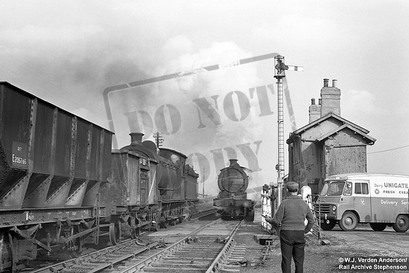 65833 1966c Seaton station