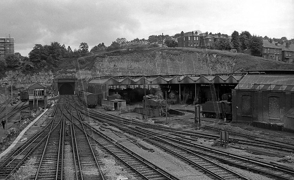 30073 1965-06 Guildford