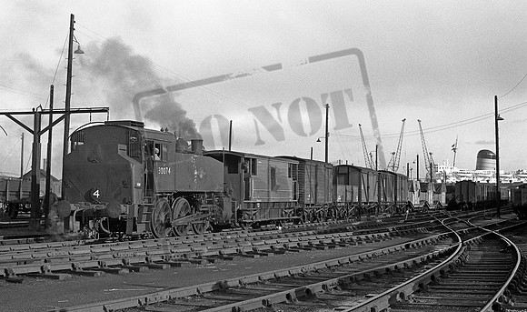 30074 1961c Southampton Docks