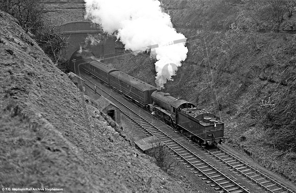 61821 1950-04-02 Mapperley Tunnel