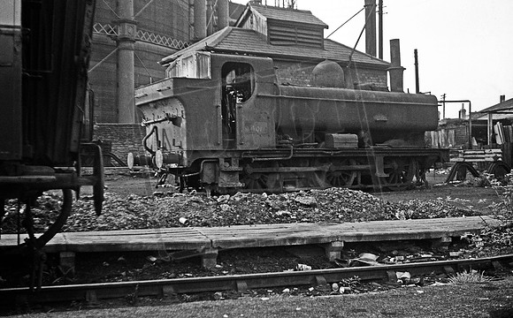 9601 1965 Bristol Barrow Road shed