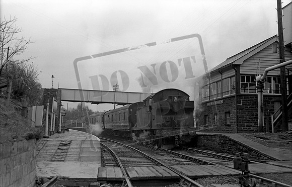 56xx 1950s Quakers Yard High Level station
