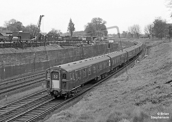 EMU 7307 1967-03 Clapham Junction