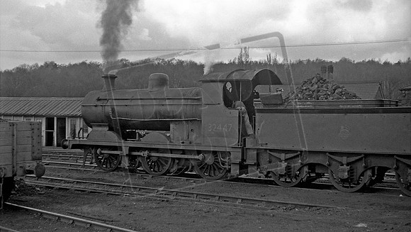 32447 1950s Redhill shed