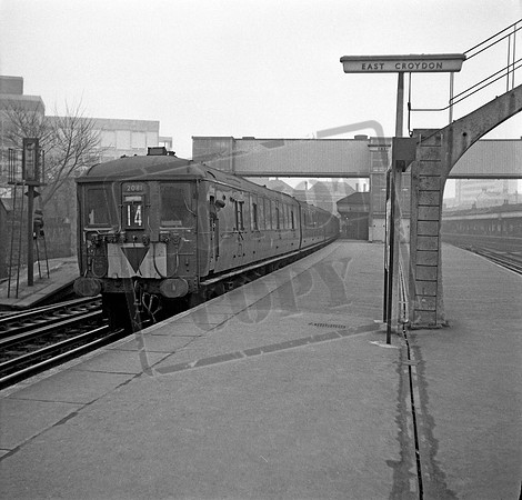 EMU 2081 1969-03-02 East Croydon