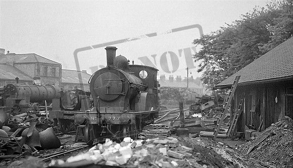777 1935-06-01 Darlington North Road Scrapyard