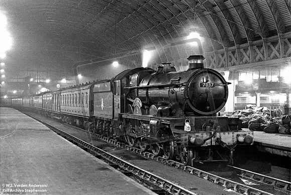 7037 1956-11 Paddington