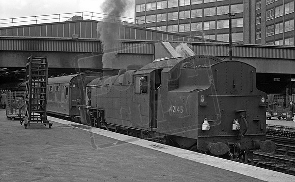 42145 1967-03-18 Leeds City