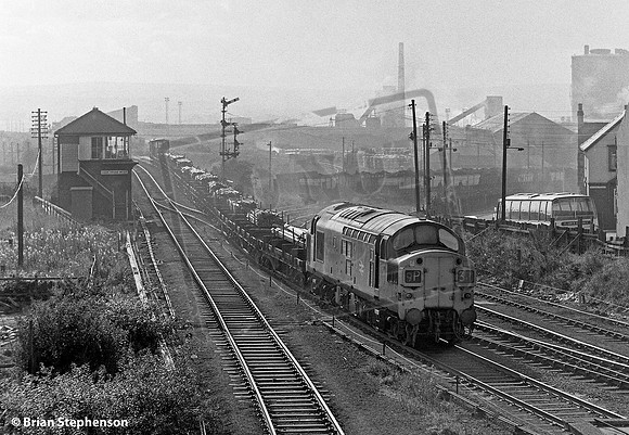 37007 1974-09-30 Carr House West, Consett