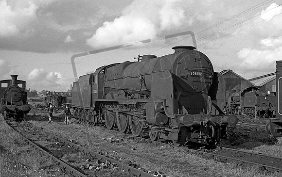 30855 1961c Eastleigh shed