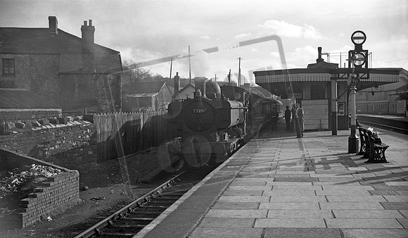 7725 1950s Bridgend