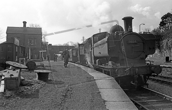 9664 1963 Neath Riverside