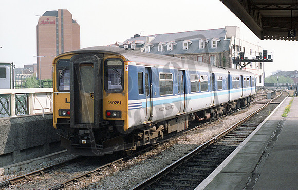 150261 1998-05-22 Cardiff Central