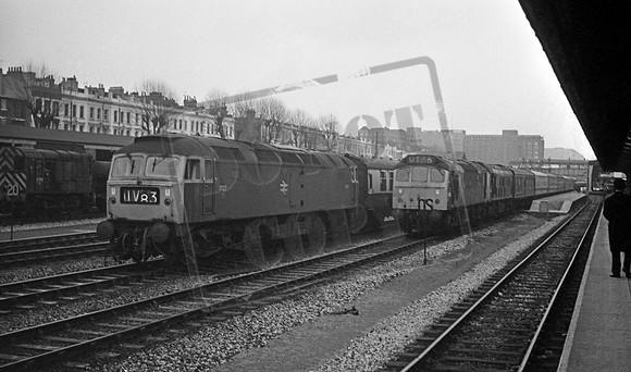 1727 1970 Kensington Olympia