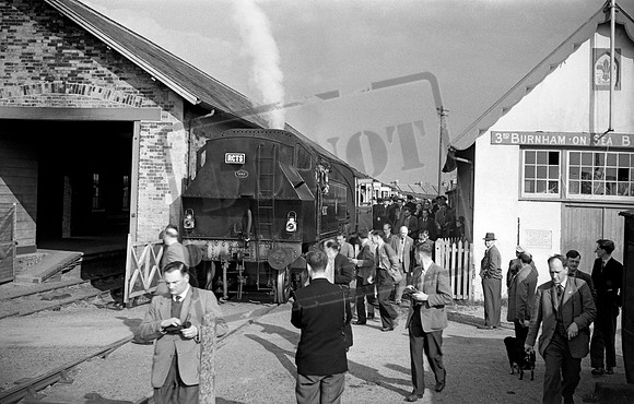 41202 1957-04-28 Burnham-on-Sea
