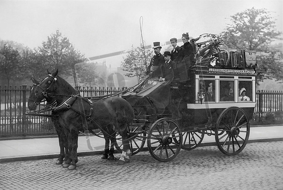 LNWR Family Omnibus 1904 Regents Park London Double horse Family Omnibus