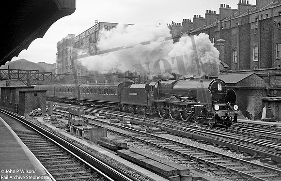 852 1937-07-11 London Victoria