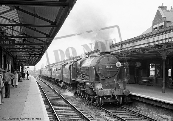 30850 1956-06-03 Basingstoke