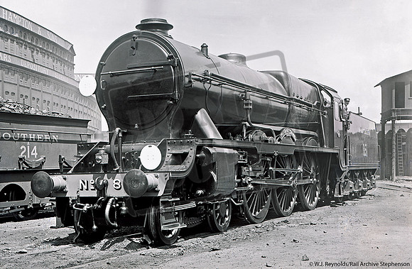 E851 1928 Longhedge shed