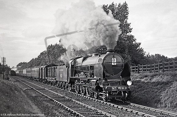 E863 1930c near Chelsfield