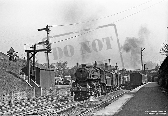 43135 1957-03 Polmont station