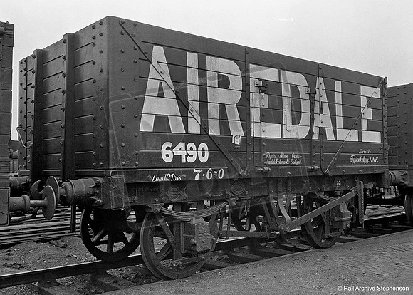 Private Owner wagon Airedale 6490