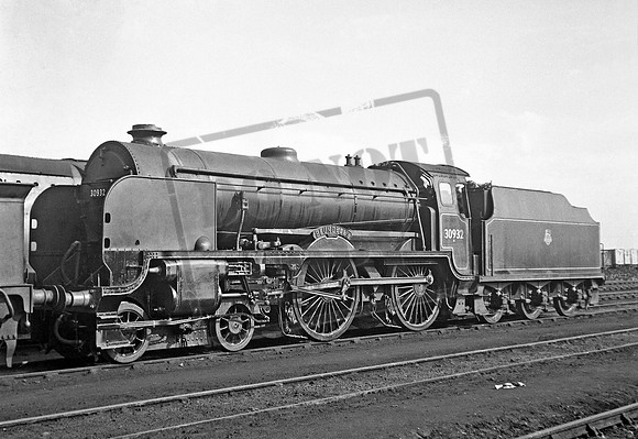 30932 1954-03-22 Eastleigh shed