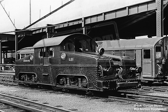 LT L21 1930c White City