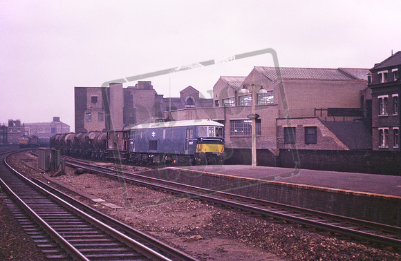 E6047 1966-11-16 Vauxhall