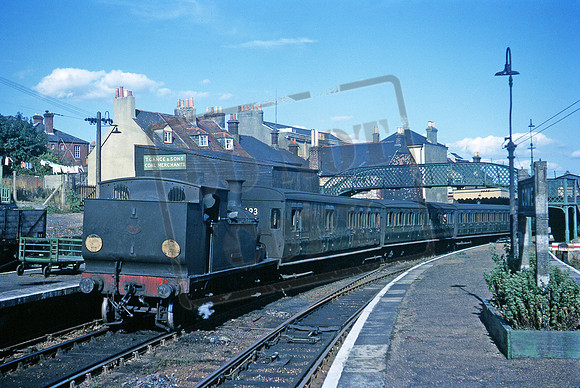 W33 1964-10 Cowes