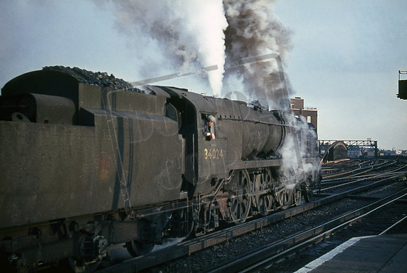 34024 1967-03-29  Waterloo