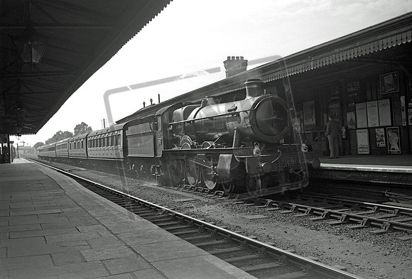 4904 1930s Warwick