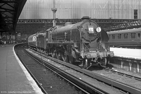 30748 1957-07-07 London Waterloo