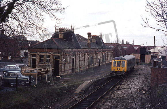 DMU M55012 1975 Stourbridge Town