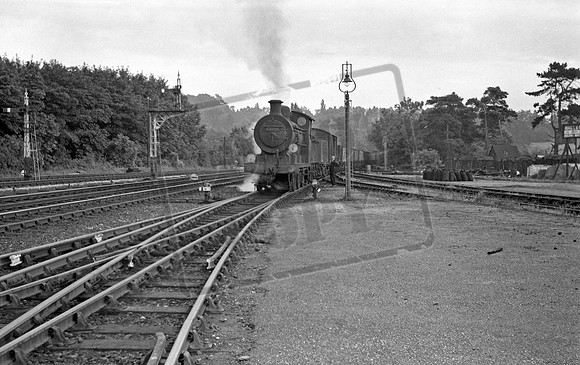 32446 1958-08-22 Oxted