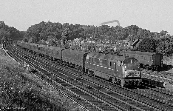 D814 1964-09-13 Woking
